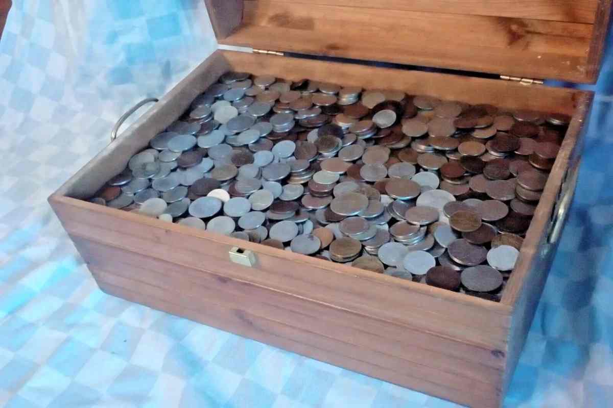 scrigno con monete rare
