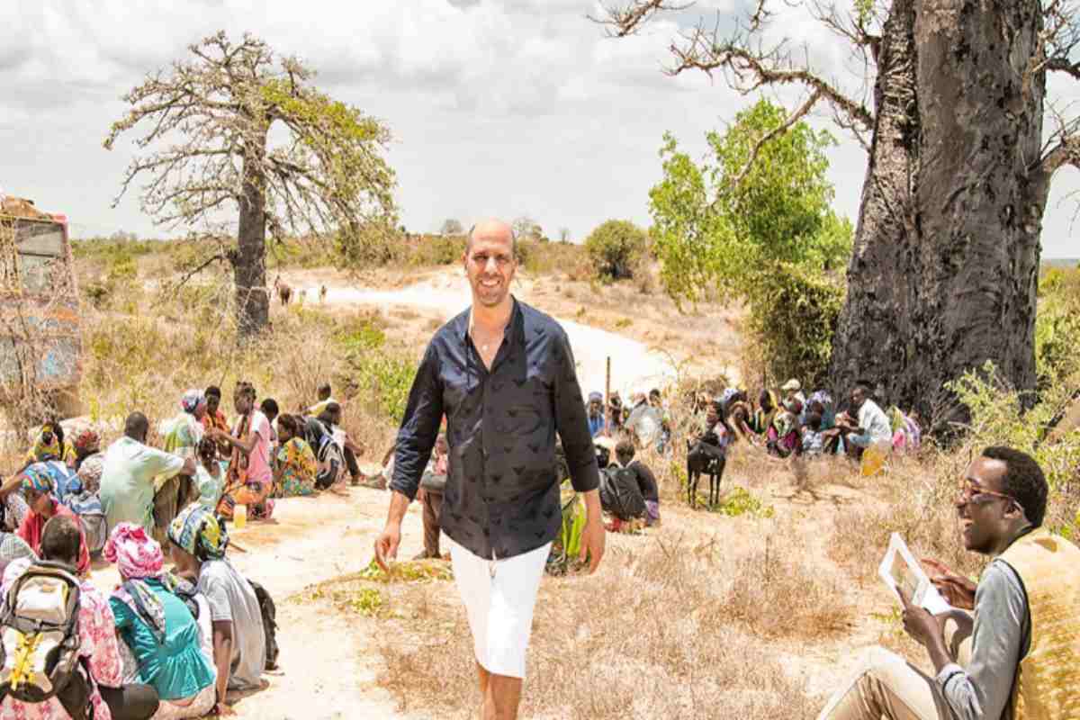 Checco Zalone sul set di un suo film